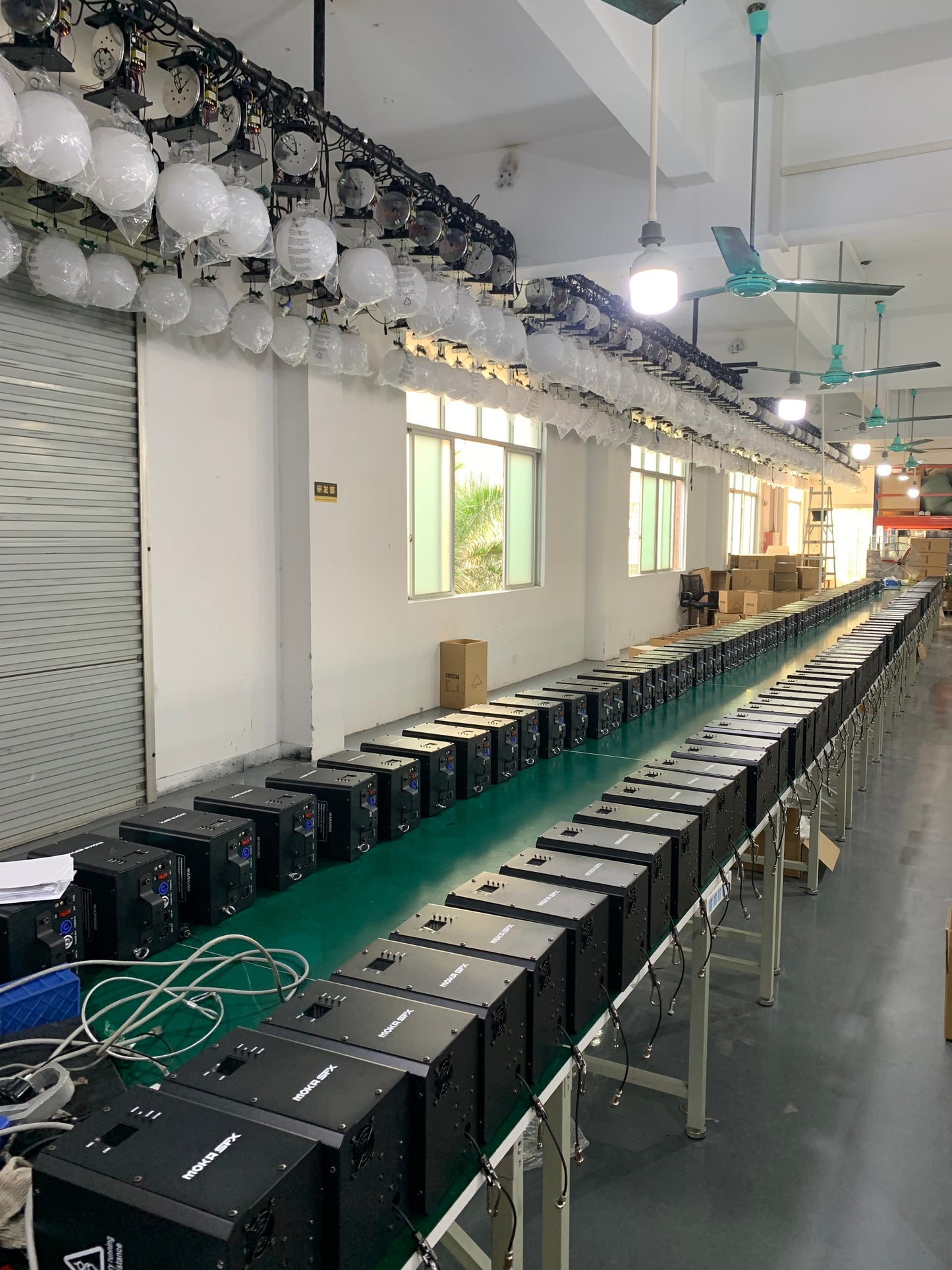 KL1 Led kinetic ball lifting winch system ball